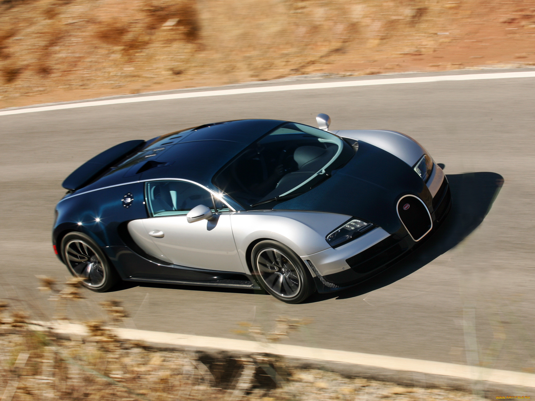 Машина Bugatti Veyron 16.4 Supersport